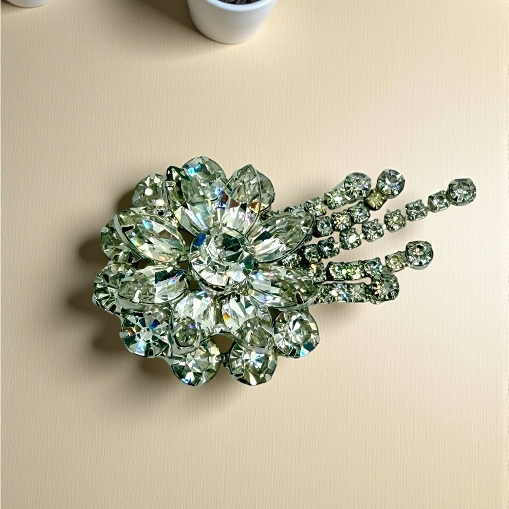 Vintage Layered Rhinestone Flower Brooch & Pendant with Dangles –Silver Tone EUC - Picture 7 of 17